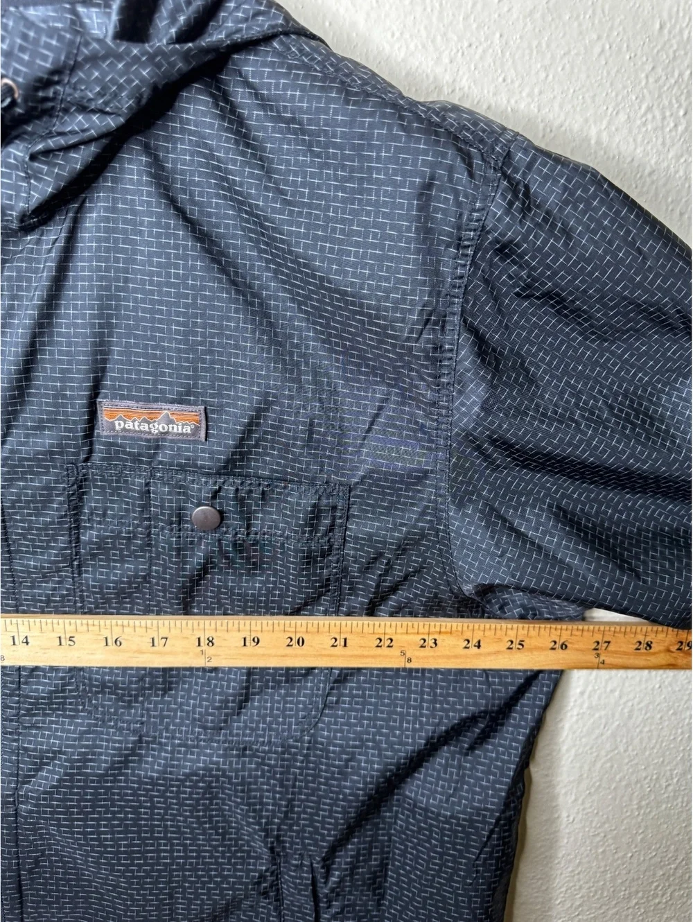 Patagonia Hooded Windbreaker Jacket Men L Gray Grid Full Zip Lightweight Coat